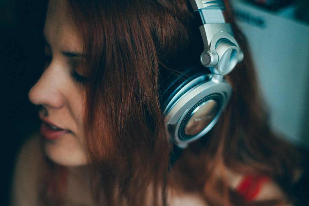 Researchers found a way to eavesdrop on headphones from 30 meters away, and encryption can't stop it